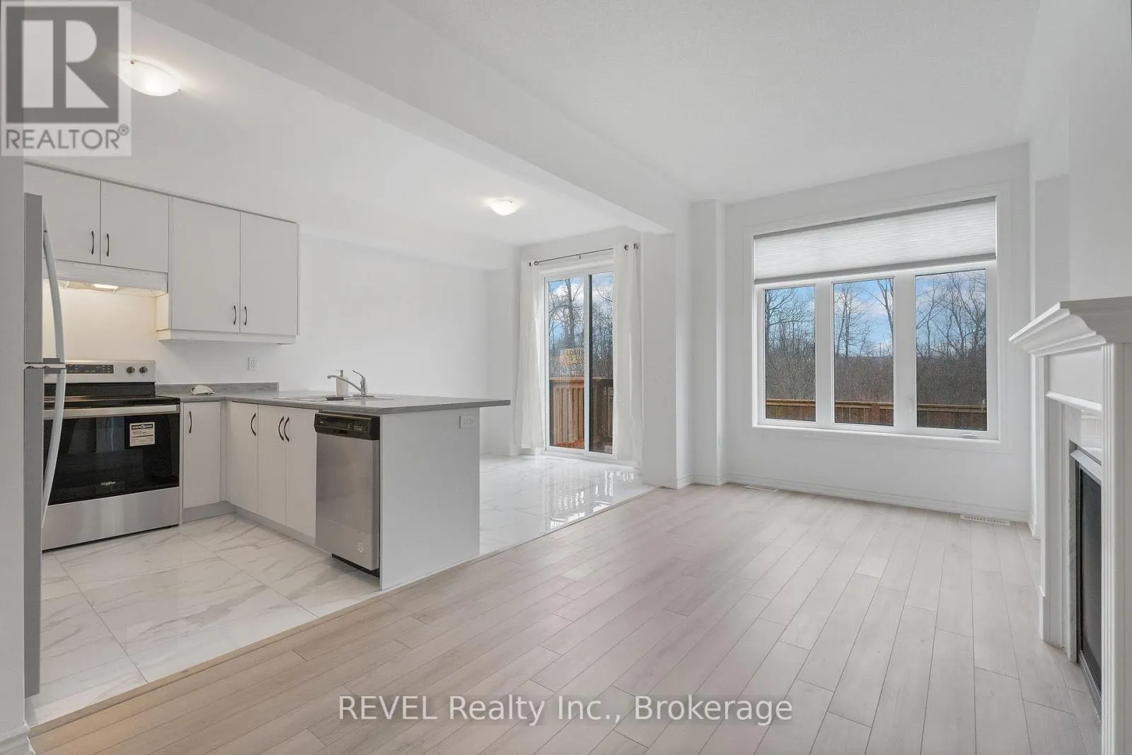 7436 BAYCREST COMMON