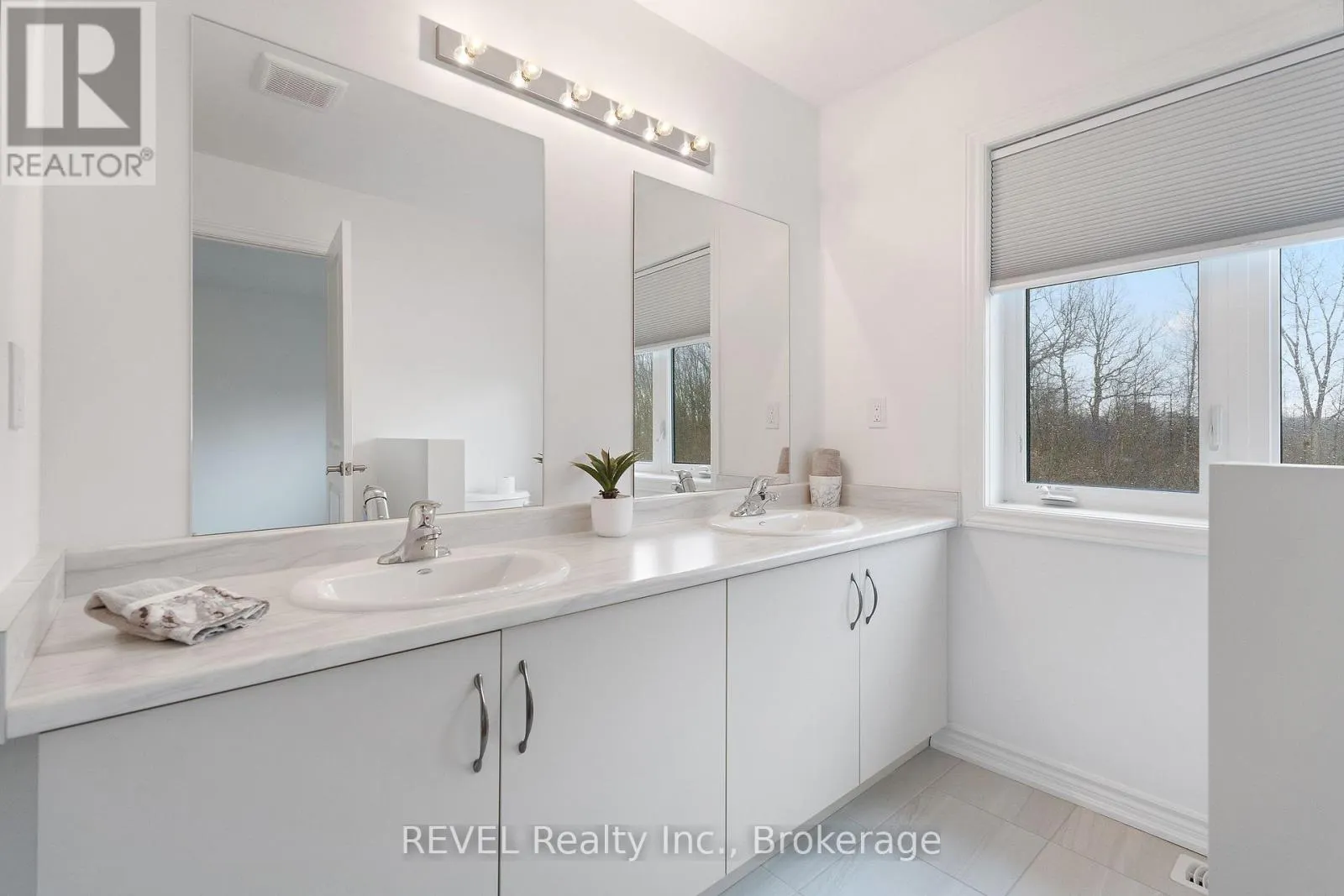 7436 BAYCREST COMMON