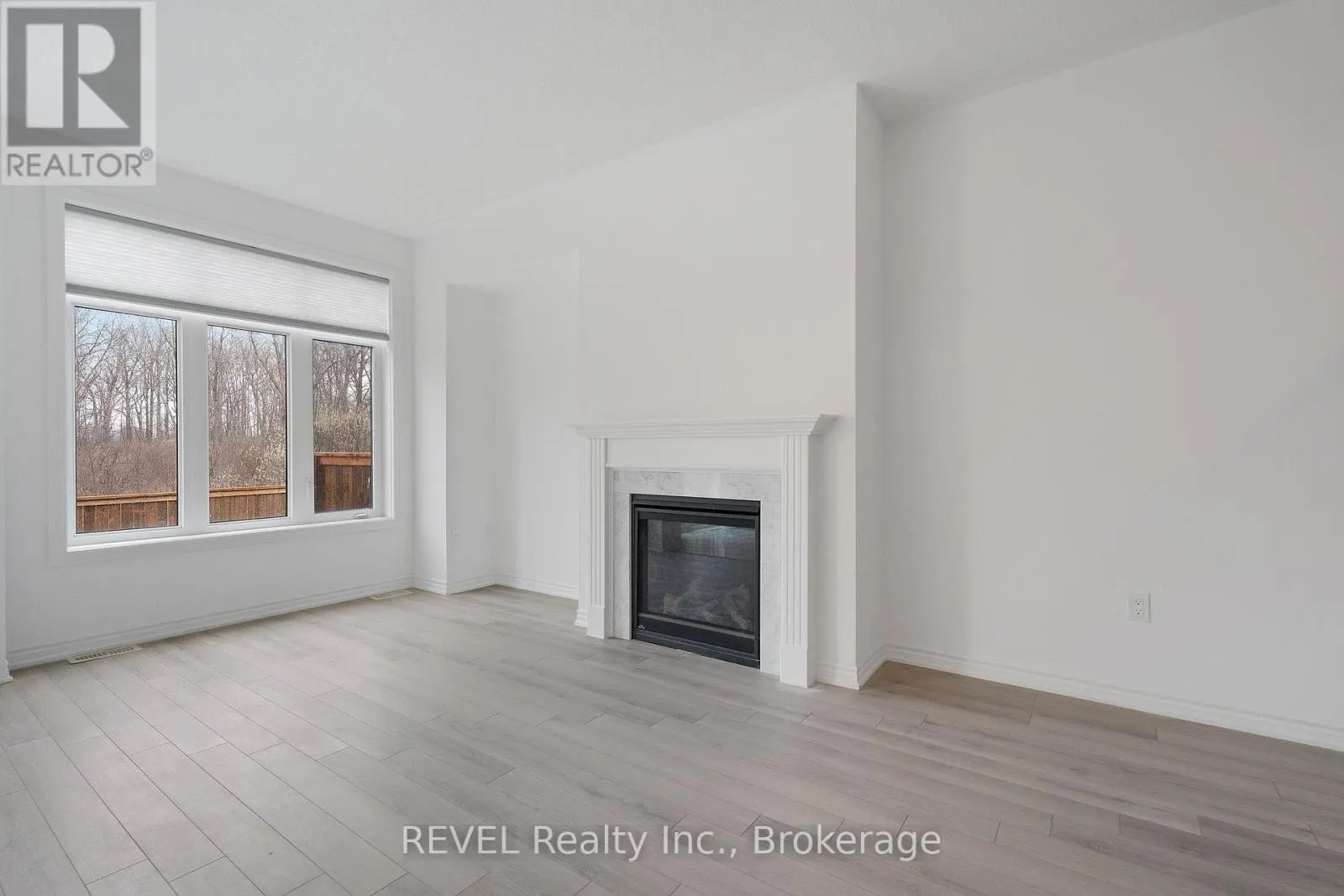 7436 BAYCREST COMMON