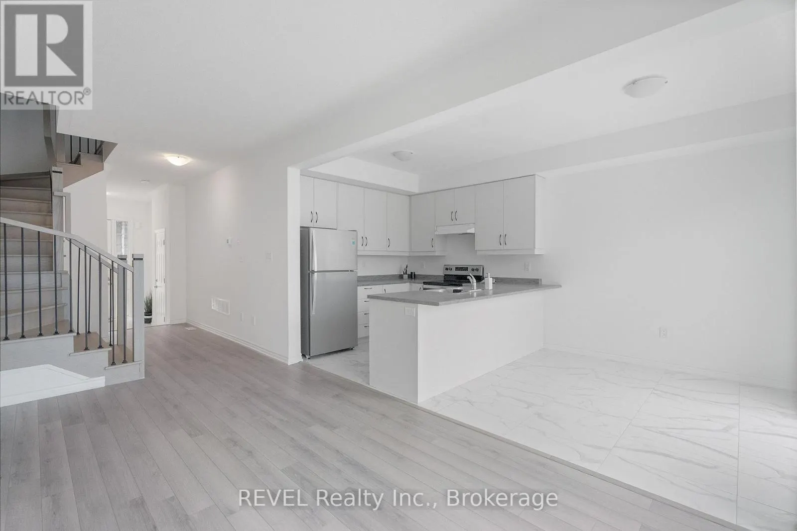 7436 BAYCREST COMMON