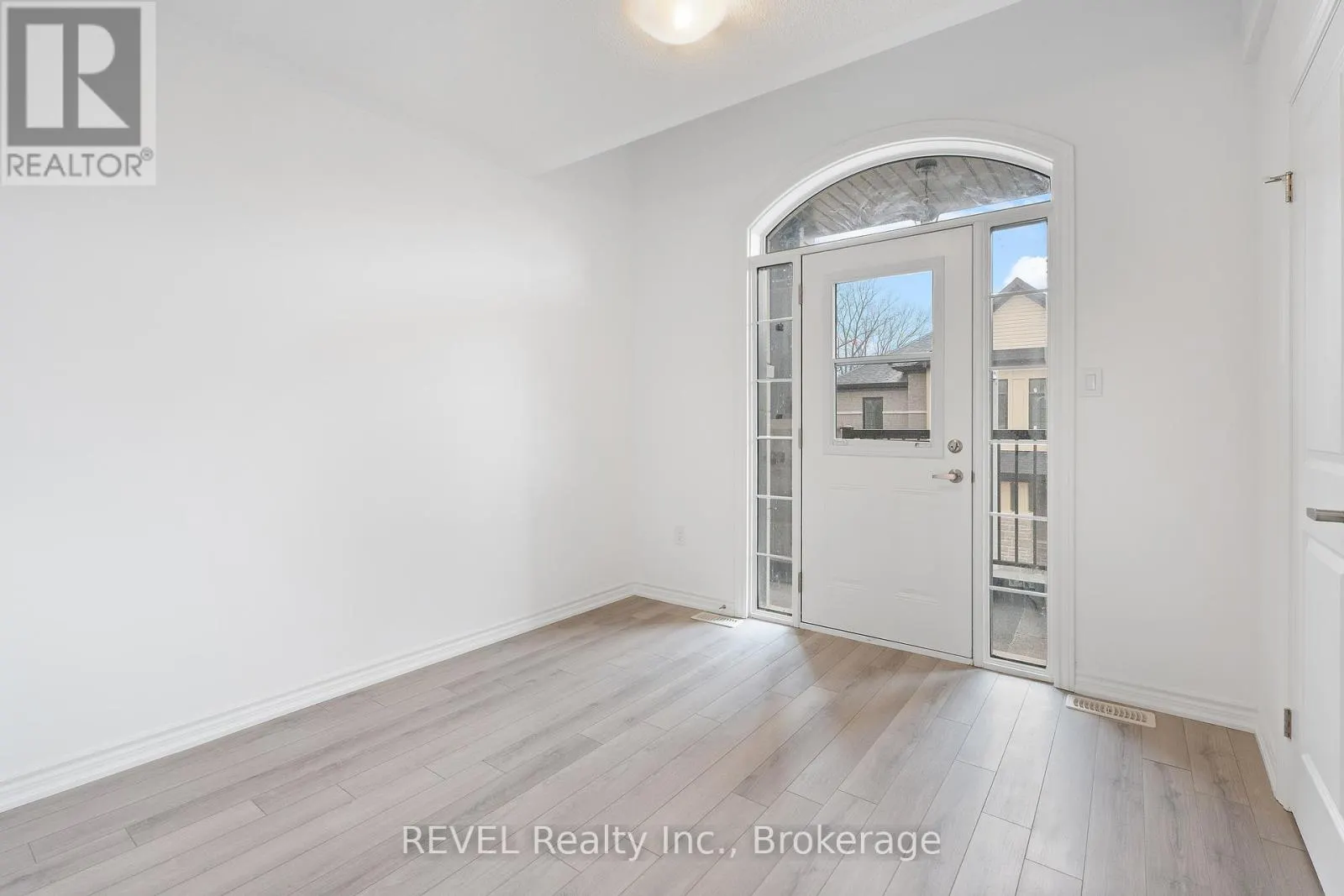 7436 BAYCREST COMMON