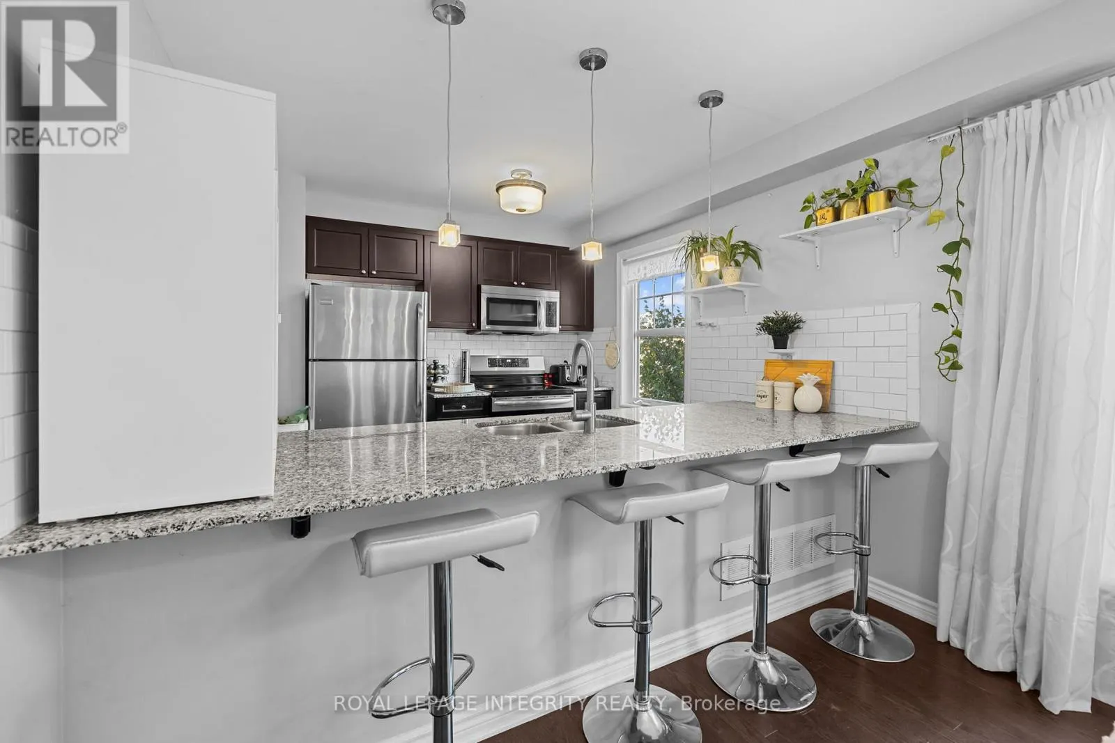 211 BENSINGER WAY
