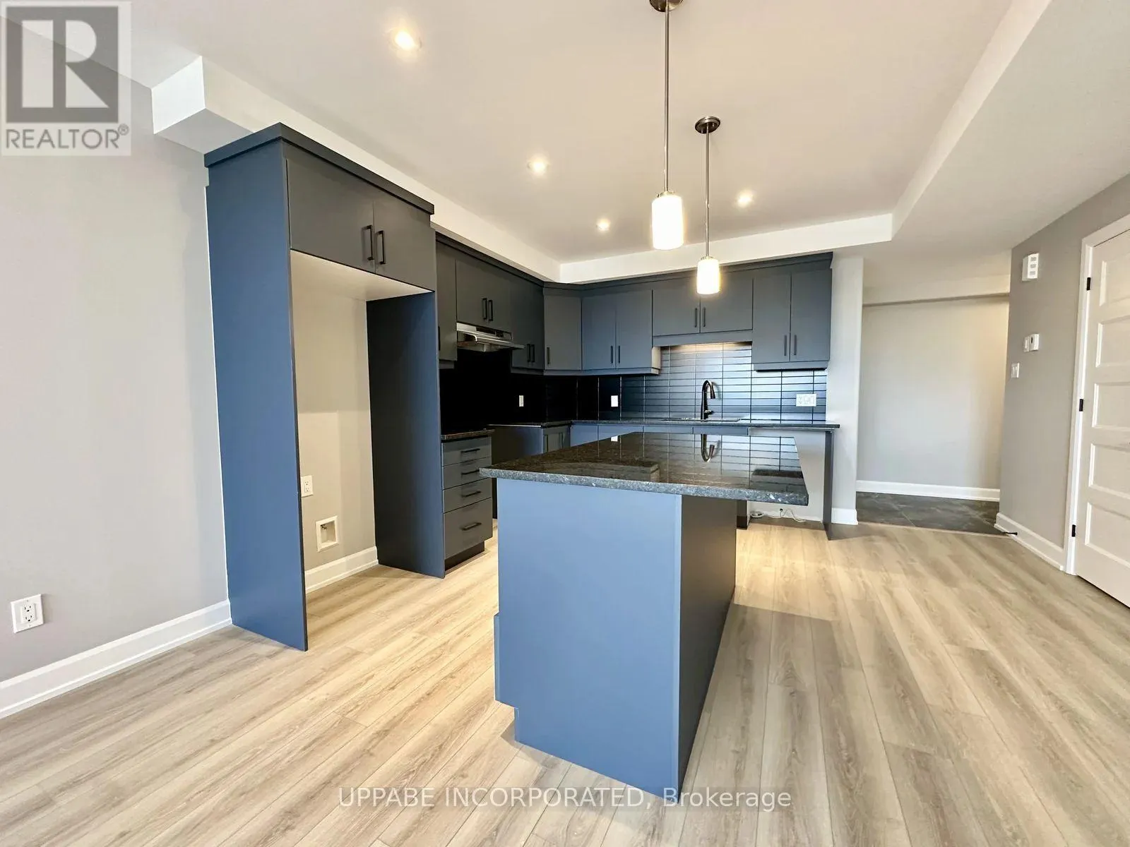 UNIT A - 904 CHABLIS CRESCENT