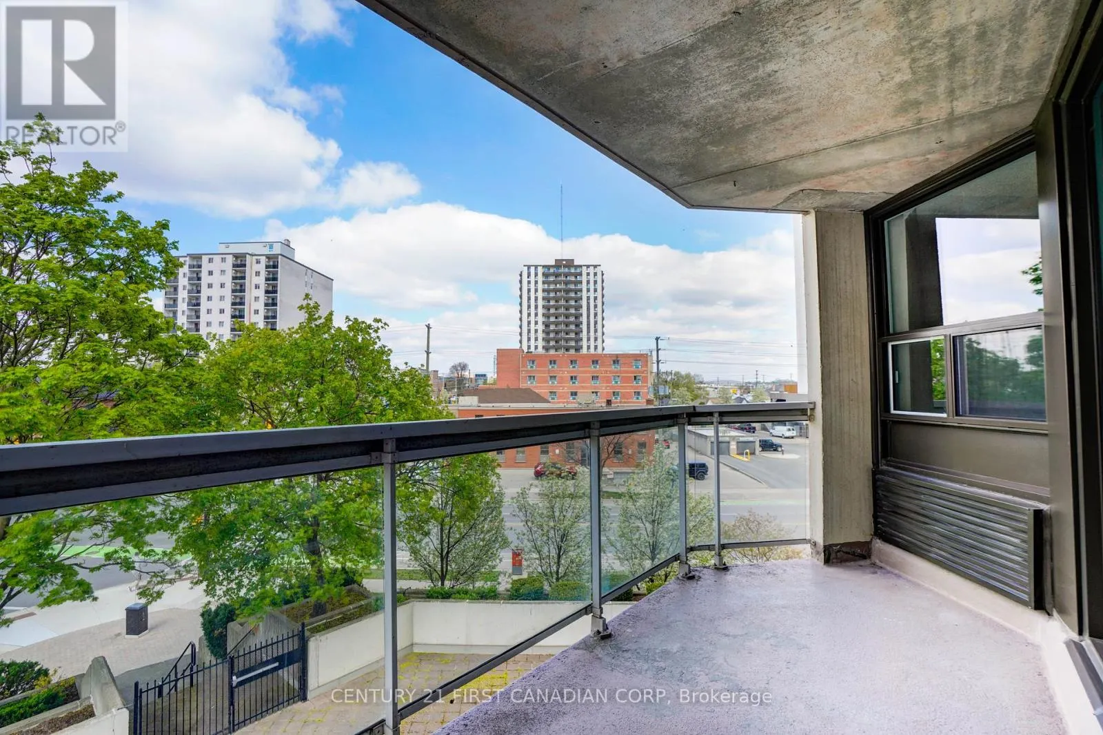 402 - 363 COLBORNE STREET, #402