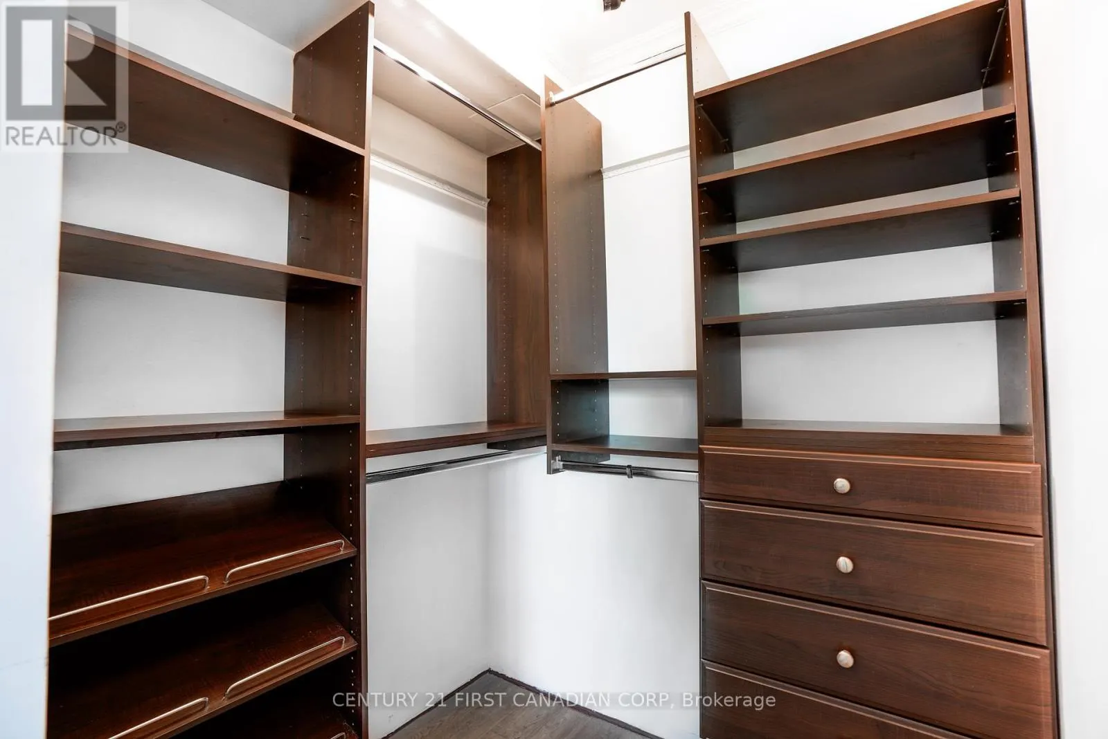 402 - 363 COLBORNE STREET, #402