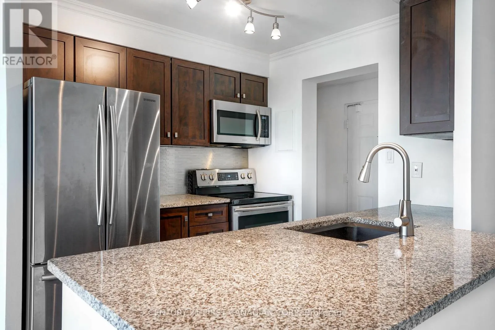 402 - 363 COLBORNE STREET, #402