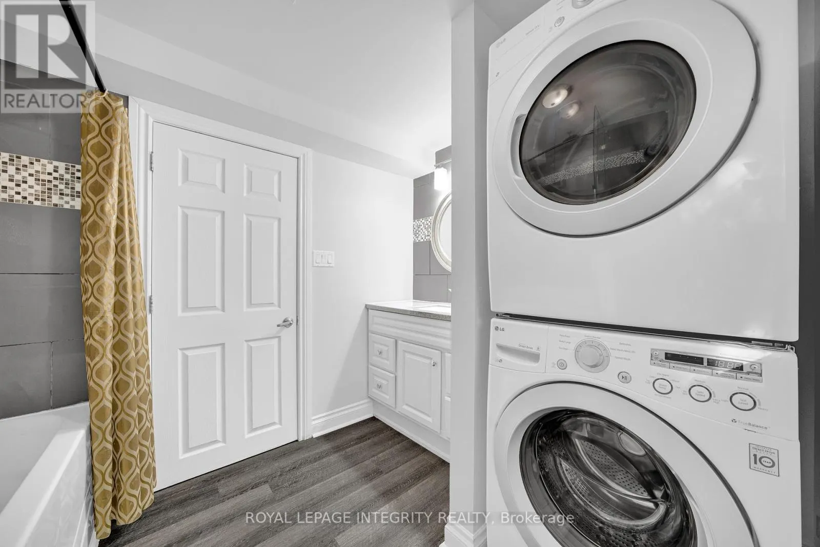 UNIT B - 1896 FEATHERSTON DRIVE
