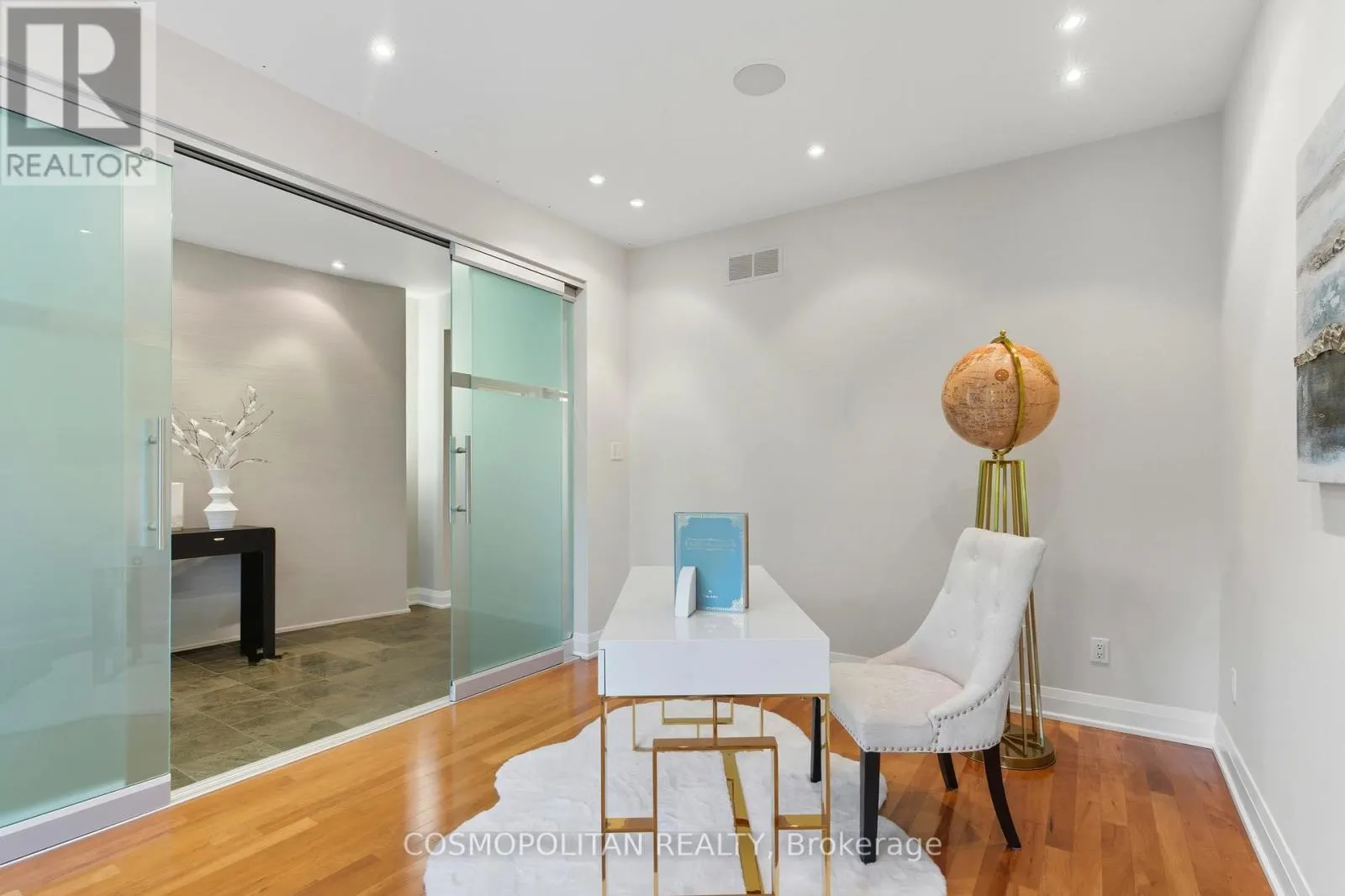 5 BROOKLYN COURT