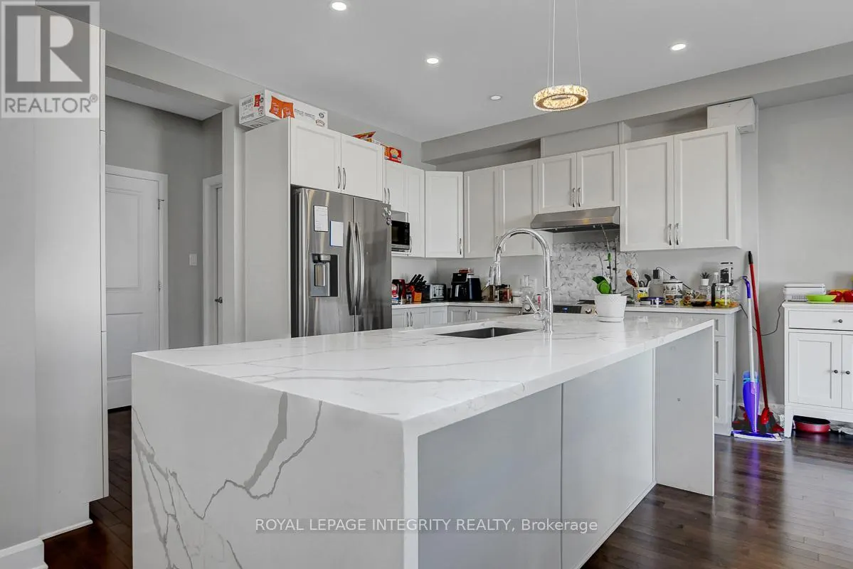 279 AQUARIUM AVENUE