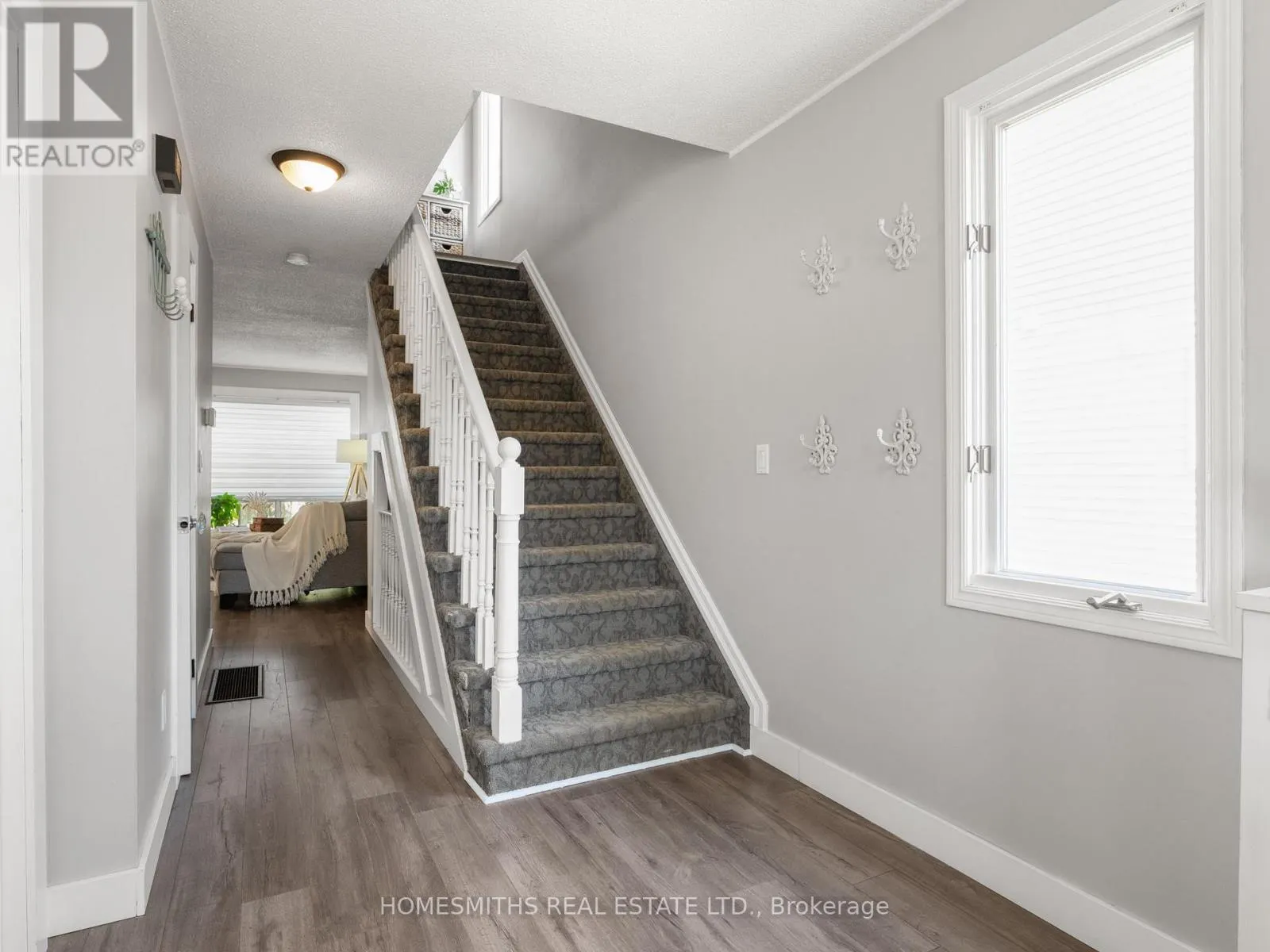 954 FAIRBANKS ROAD