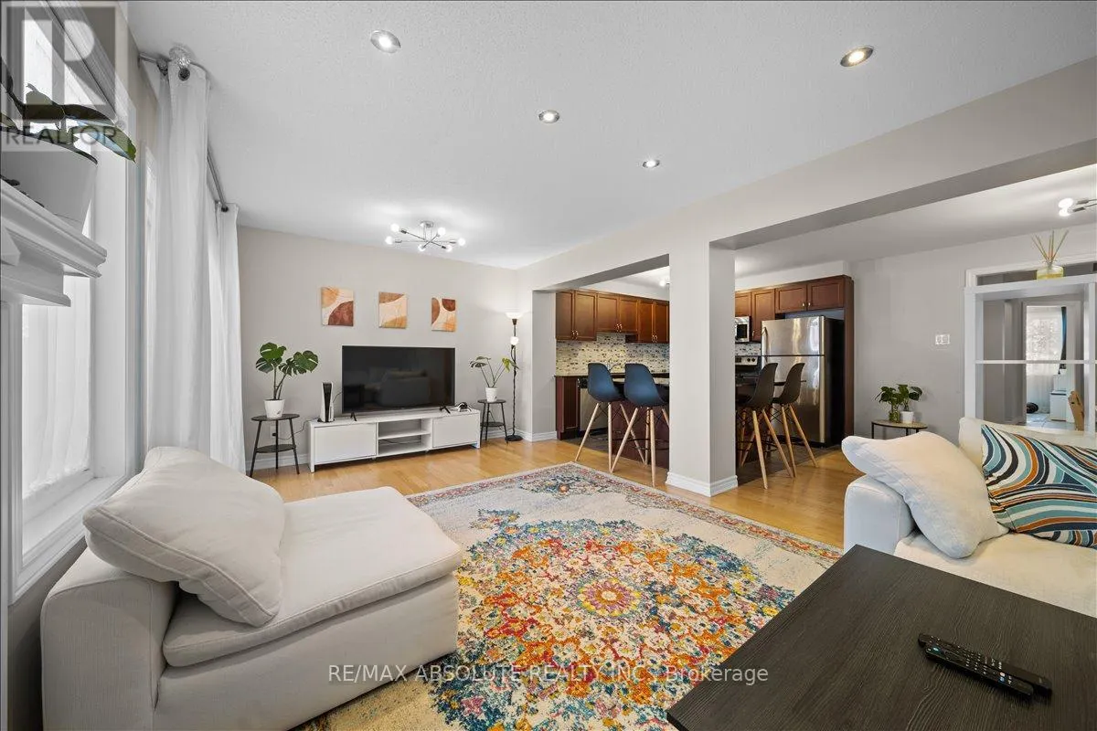 543 FOXLIGHT CIRCLE