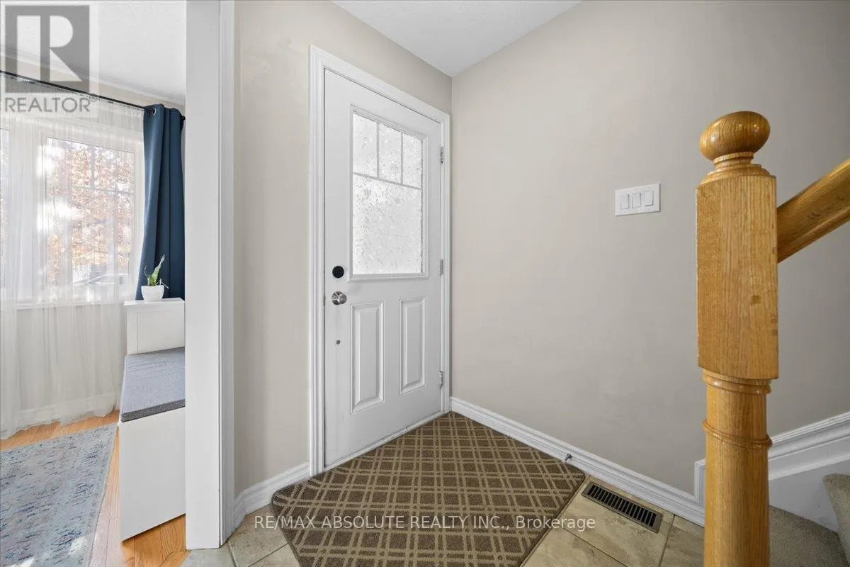 543 FOXLIGHT CIRCLE