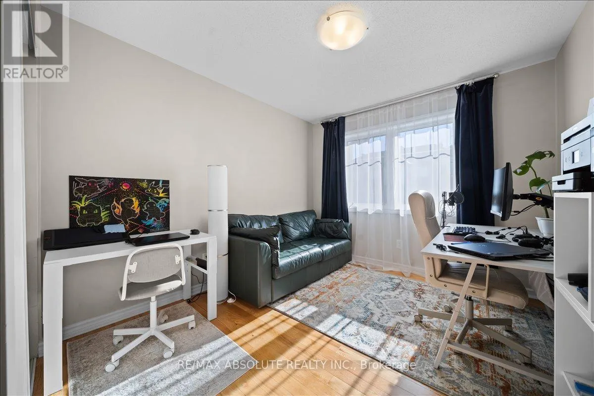 543 FOXLIGHT CIRCLE
