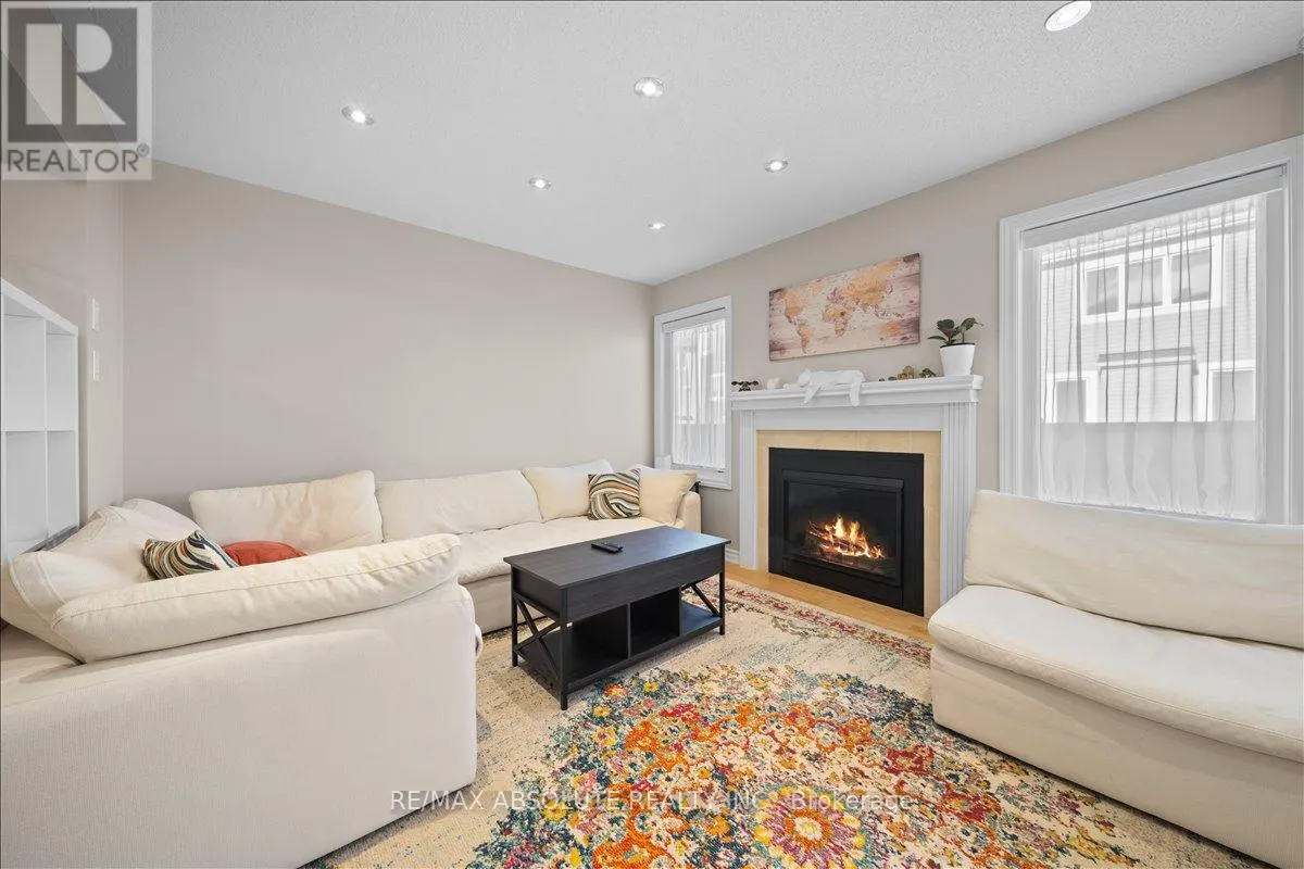 543 FOXLIGHT CIRCLE