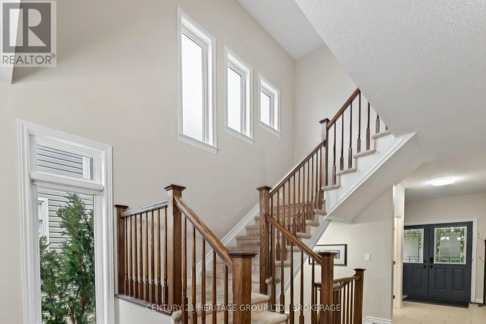 1208 IRIS DRIVE