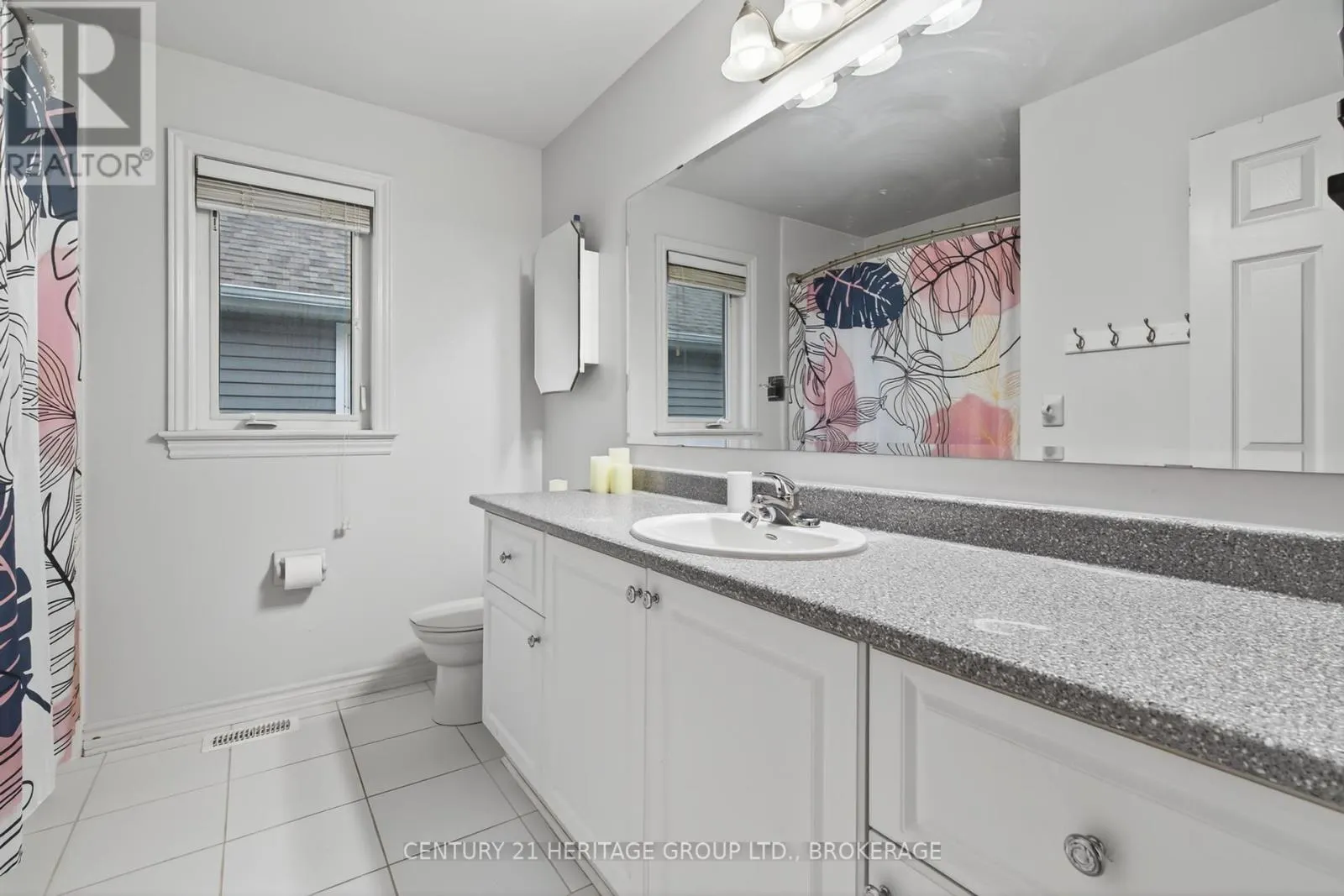 1208 IRIS DRIVE
