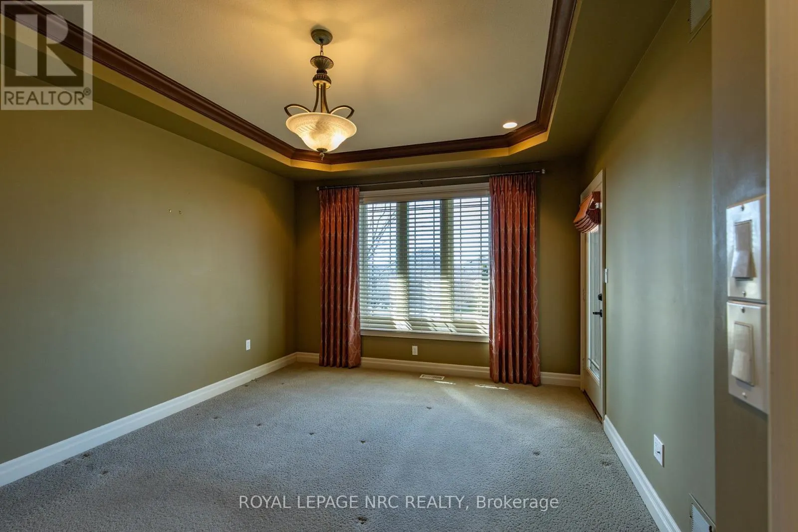 6 MUIRFIELD TRAIL