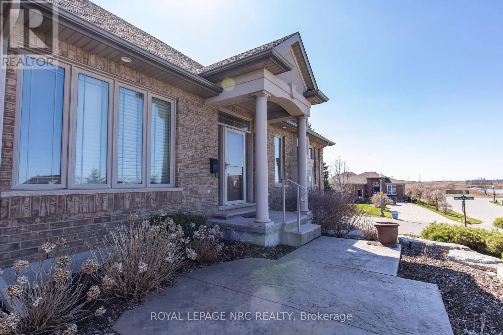 6 MUIRFIELD TRAIL