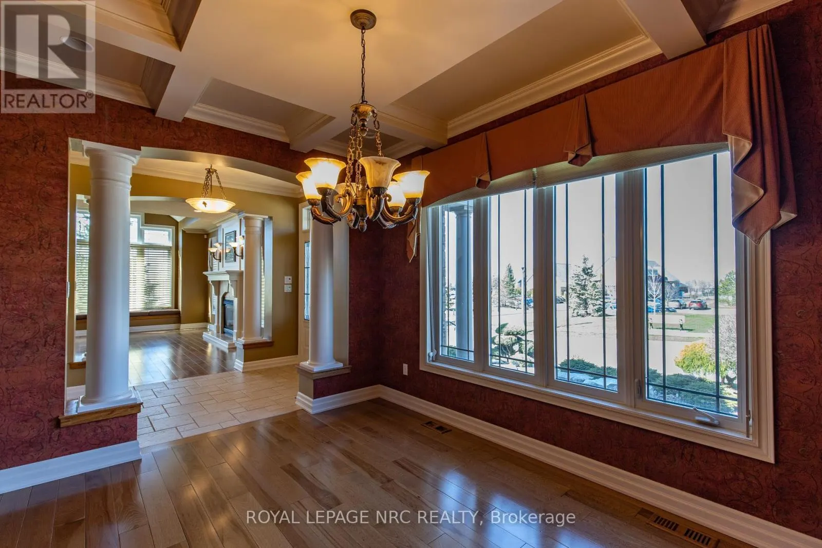 6 MUIRFIELD TRAIL