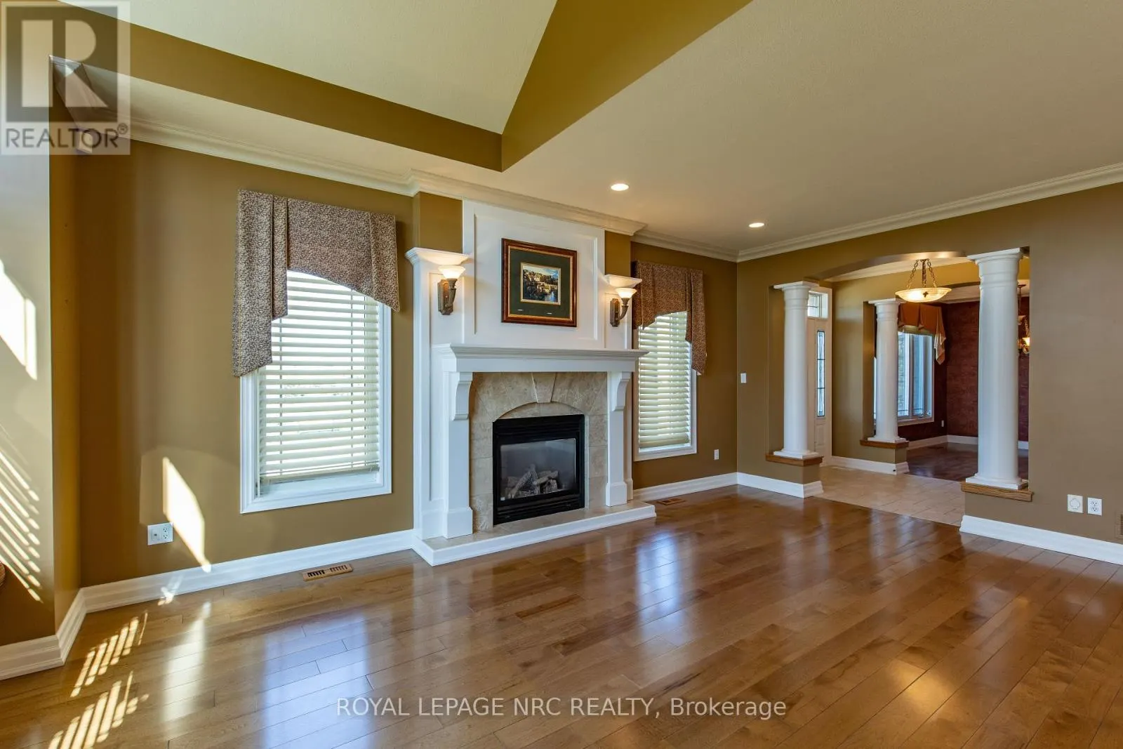 6 MUIRFIELD TRAIL
