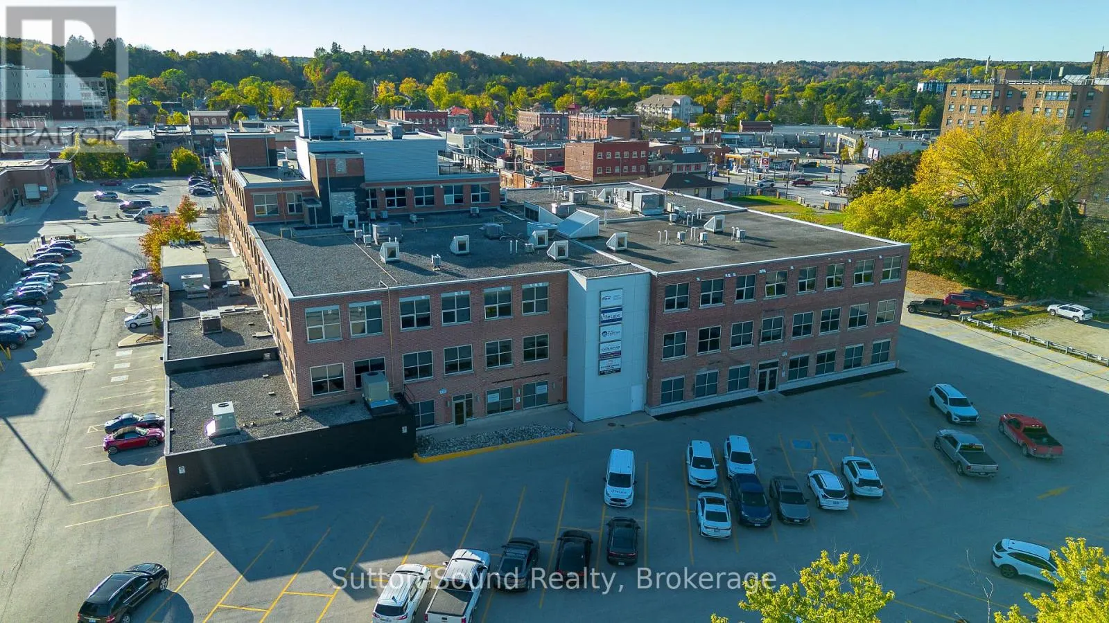 410 - 945 3RD AVENUE EAST AVENUE, #410