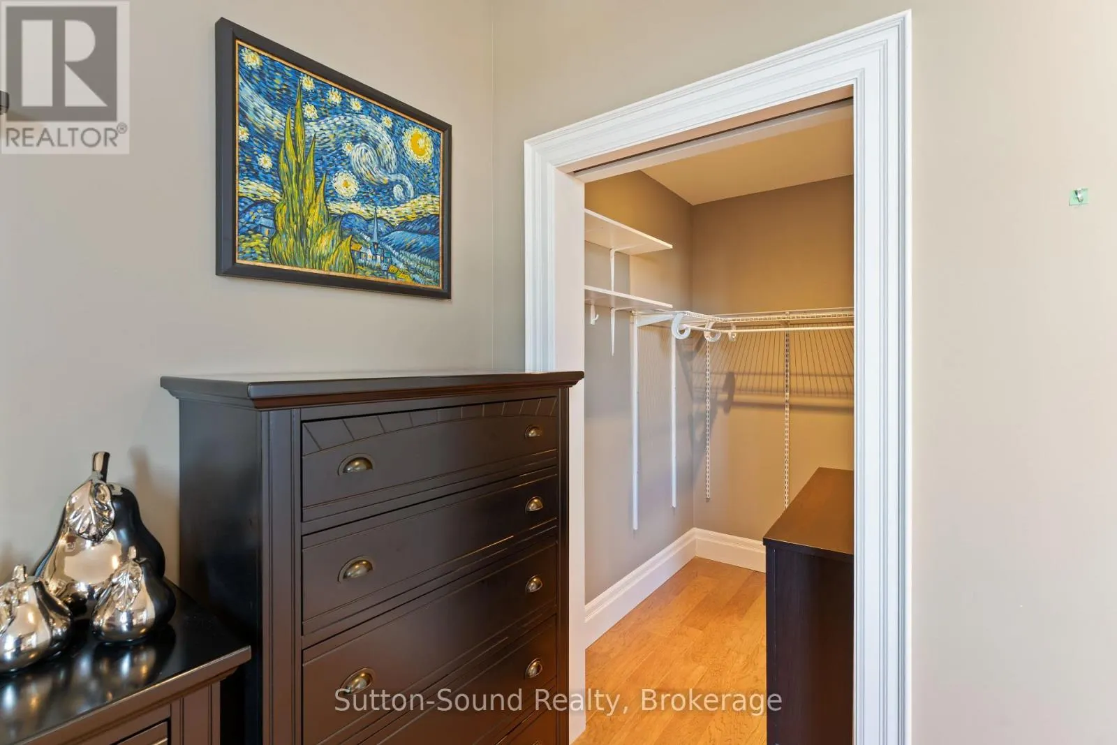410 - 945 3RD AVENUE EAST AVENUE, #410