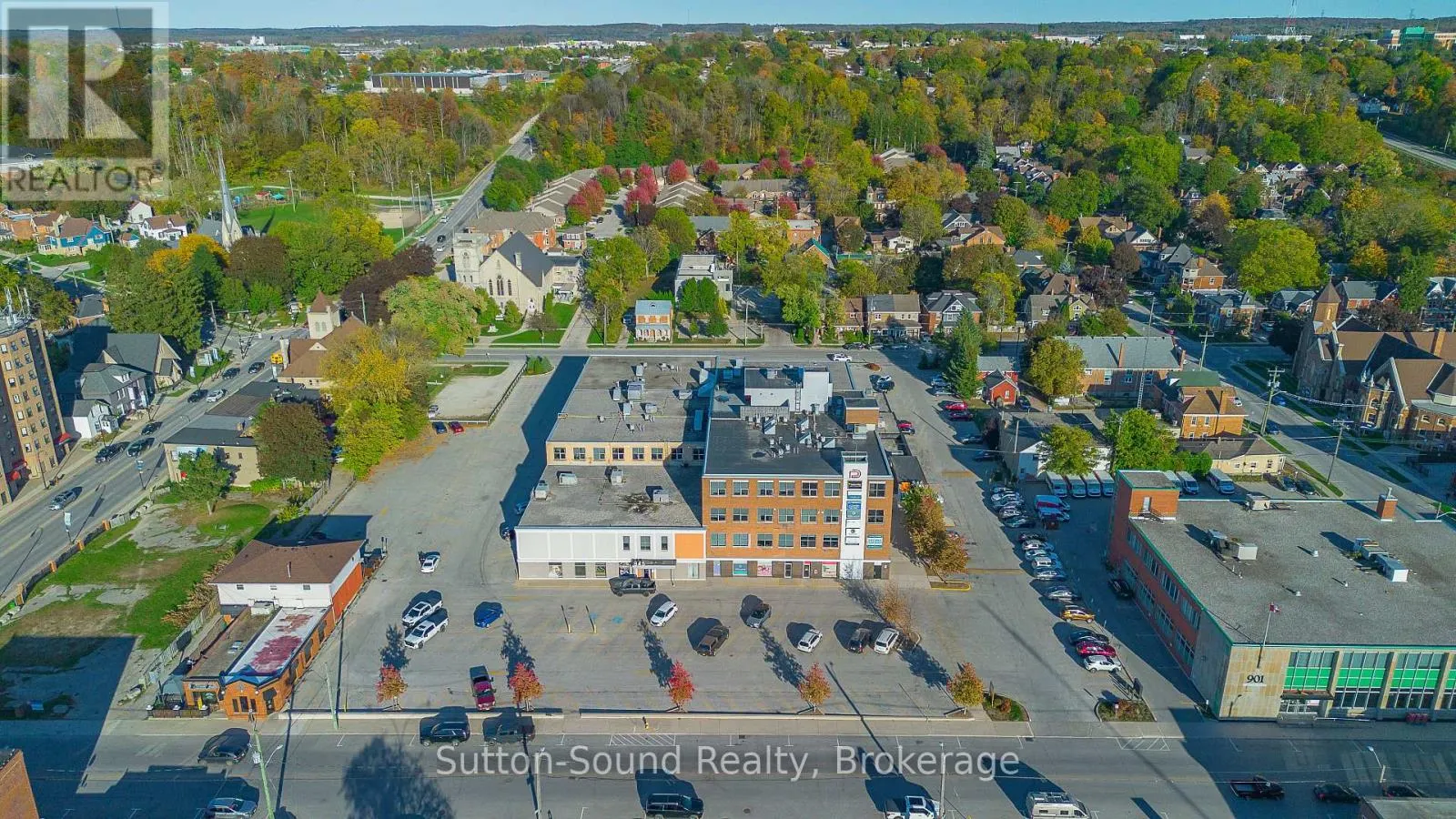 410 - 945 3RD AVENUE EAST AVENUE, #410