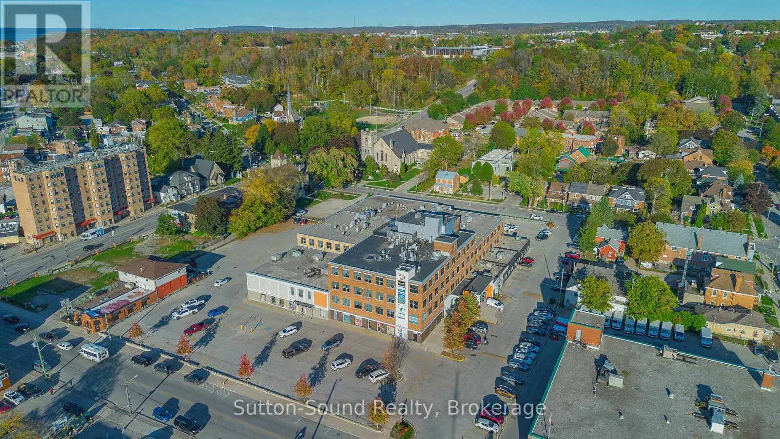 410 - 945 3RD AVENUE EAST AVENUE, #410