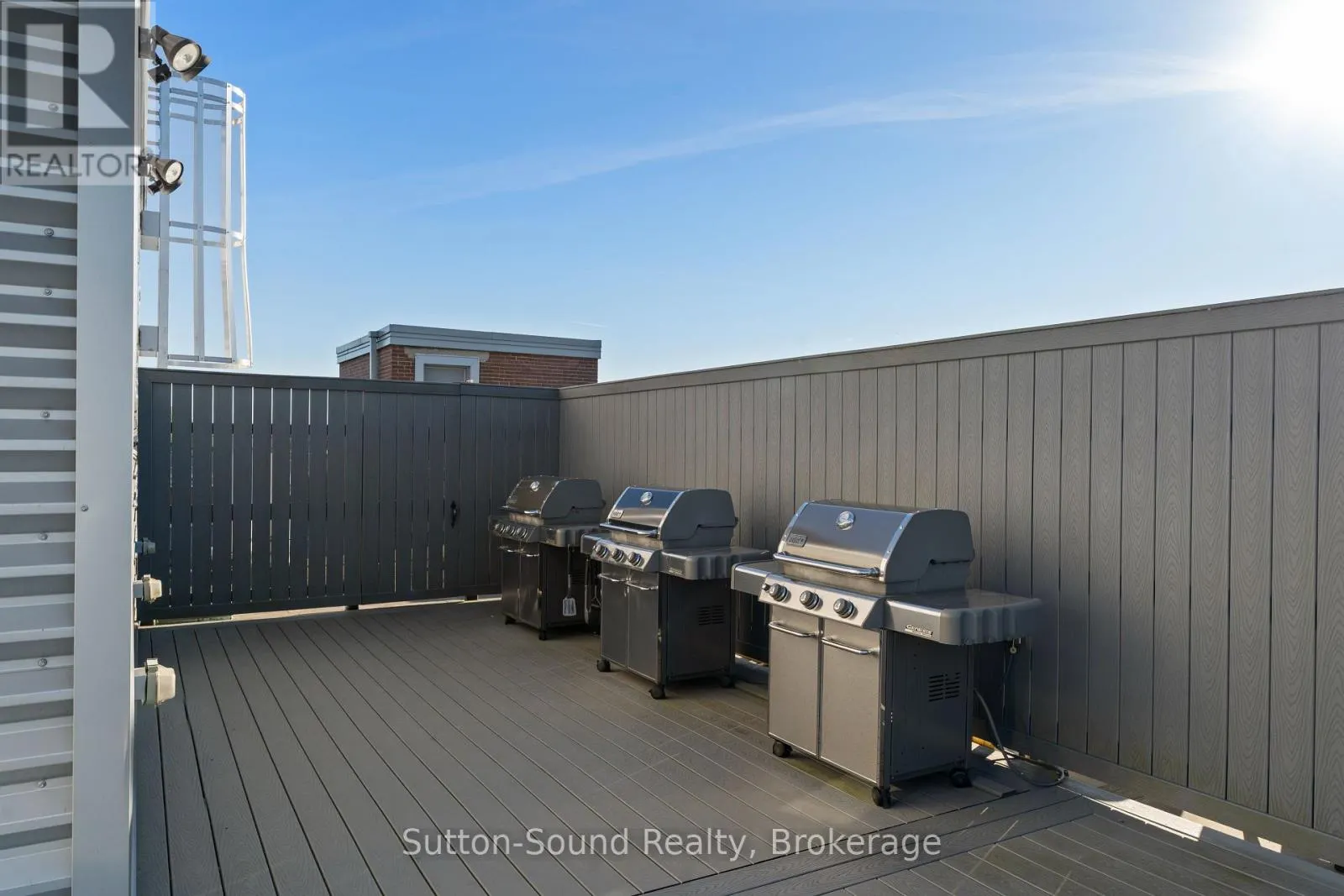 410 - 945 3RD AVENUE EAST AVENUE, #410