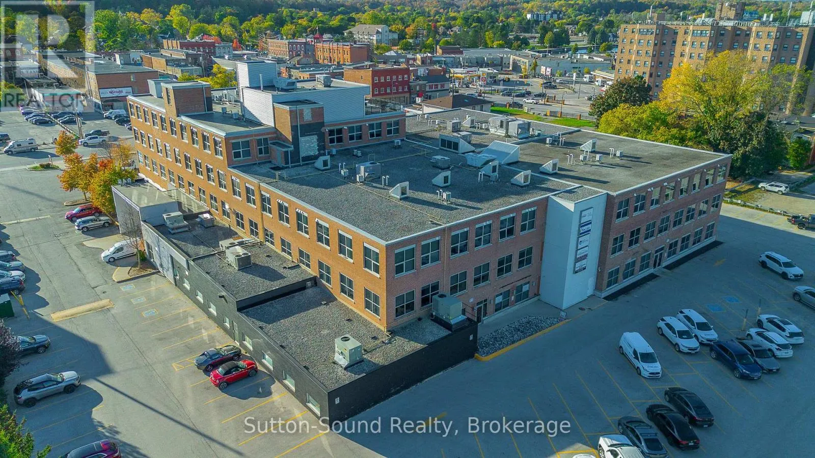 410 - 945 3RD AVENUE EAST AVENUE, #410