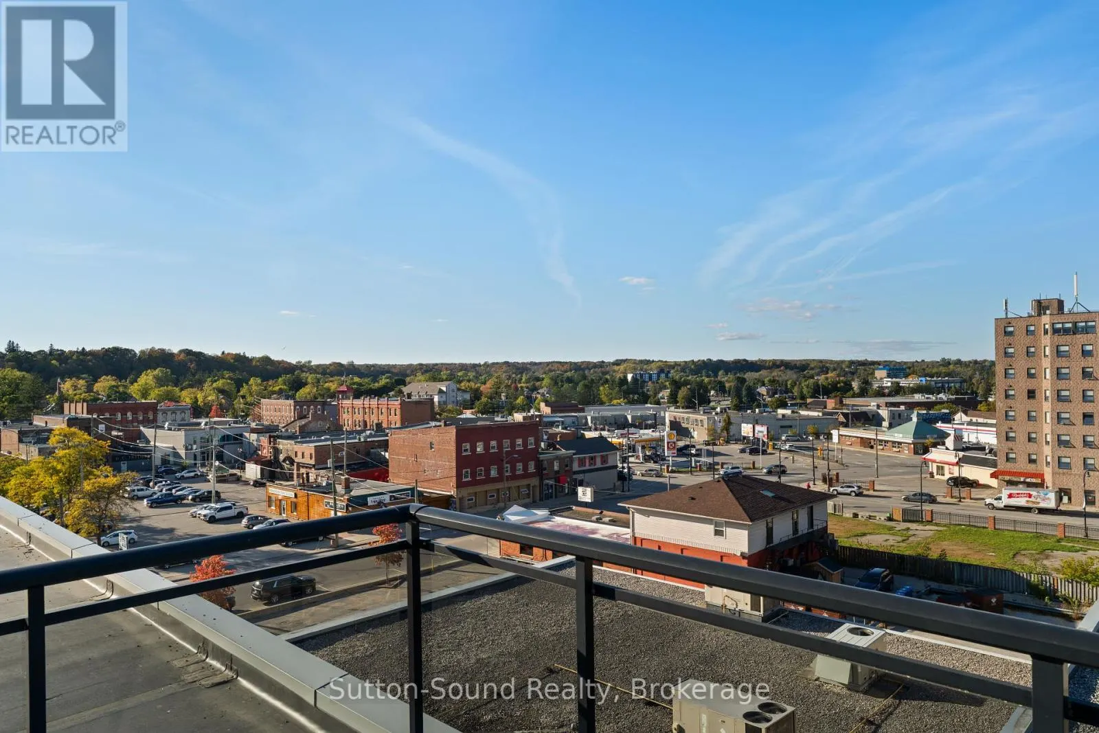 410 - 945 3RD AVENUE EAST AVENUE, #410