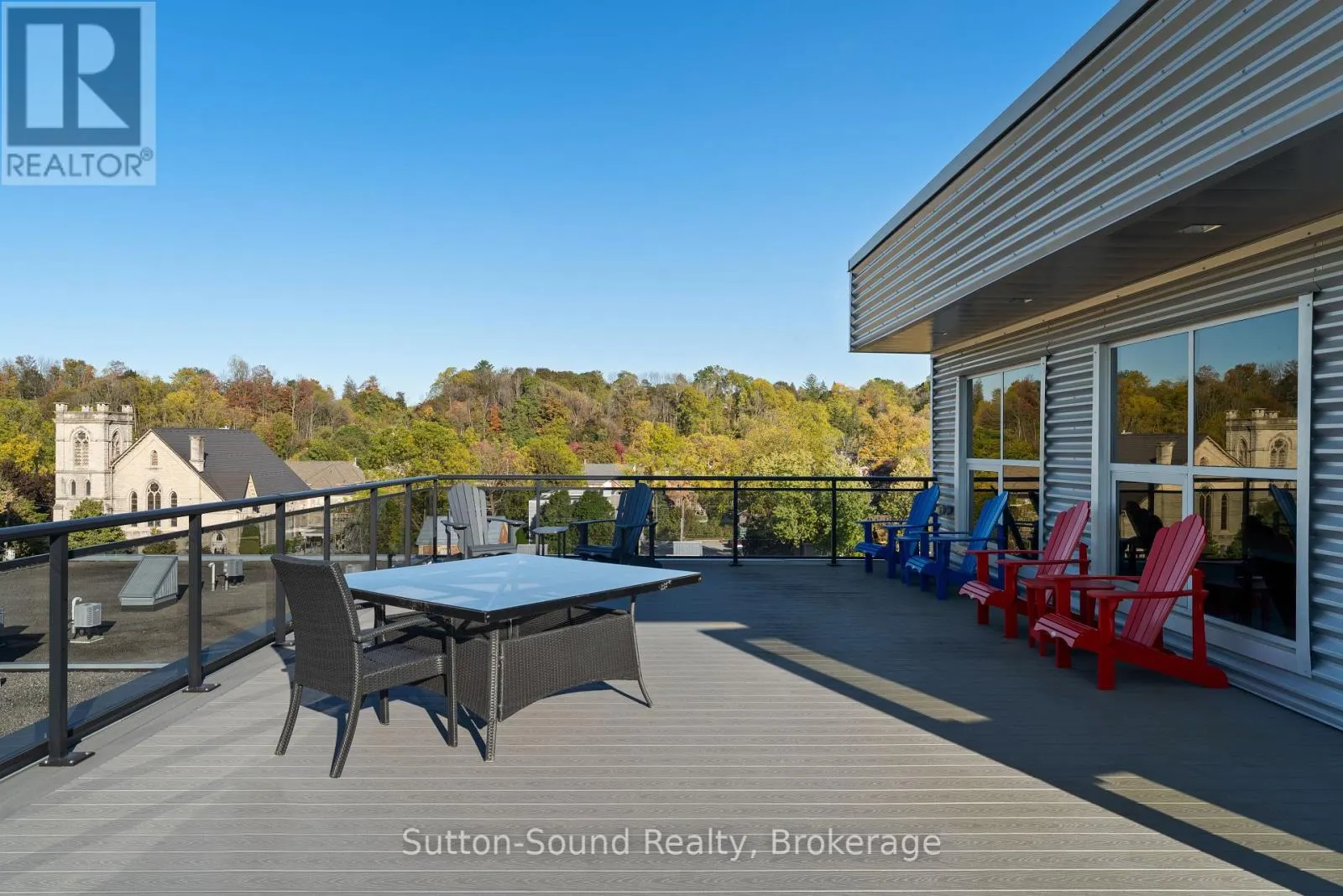 410 - 945 3RD AVENUE EAST AVENUE, #410