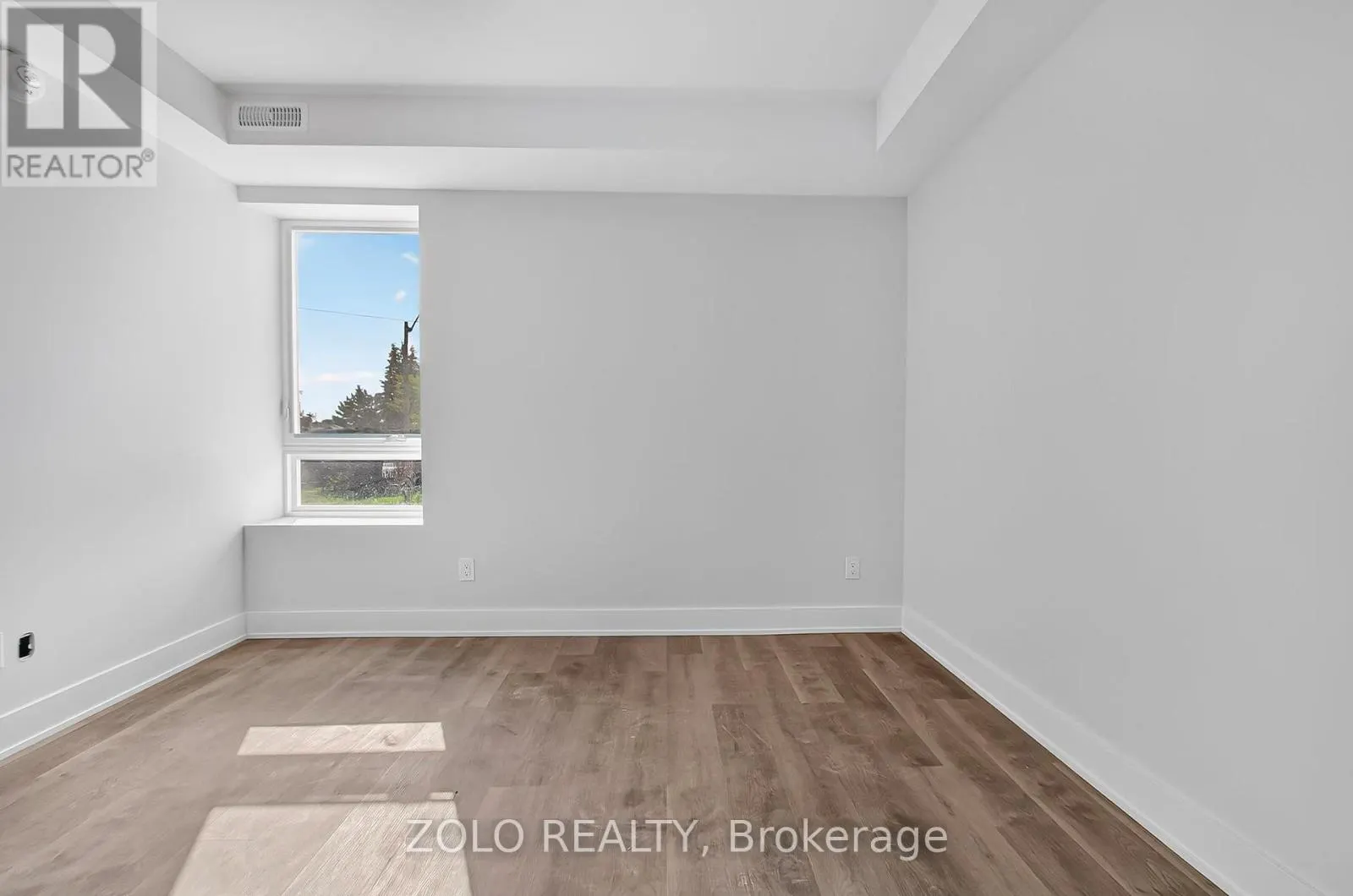 UNIT # 3 - 206 WELLINGTON STREET