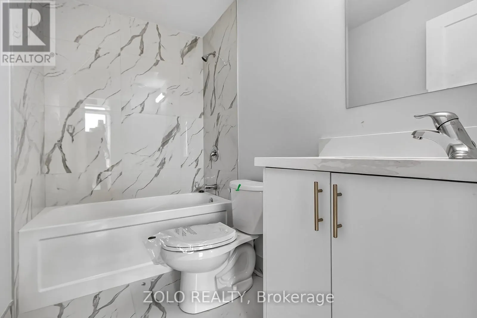UNIT # 3 - 206 WELLINGTON STREET