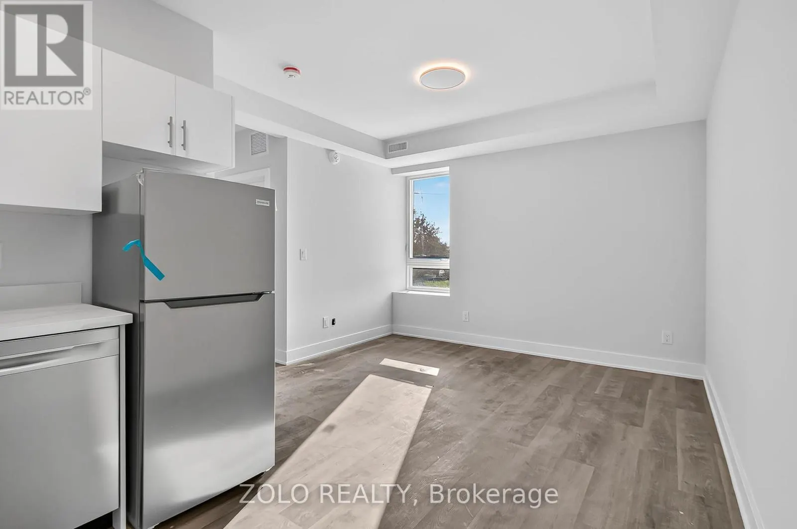 UNIT # 3 - 206 WELLINGTON STREET