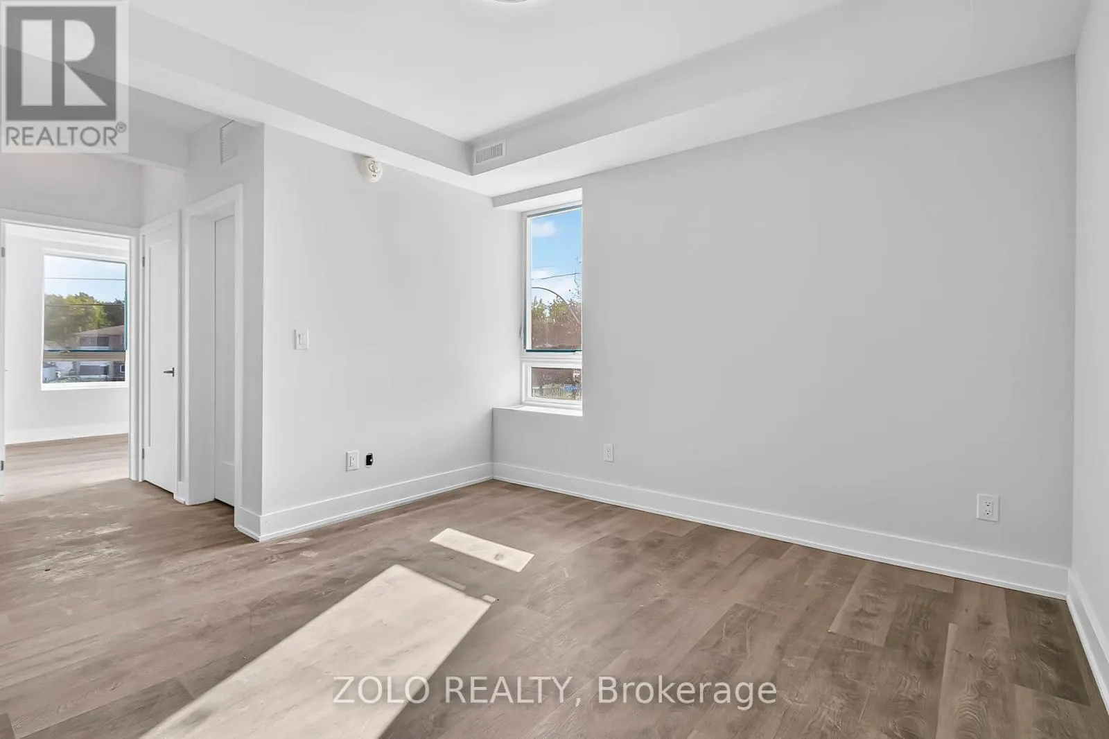 UNIT # 3 - 206 WELLINGTON STREET