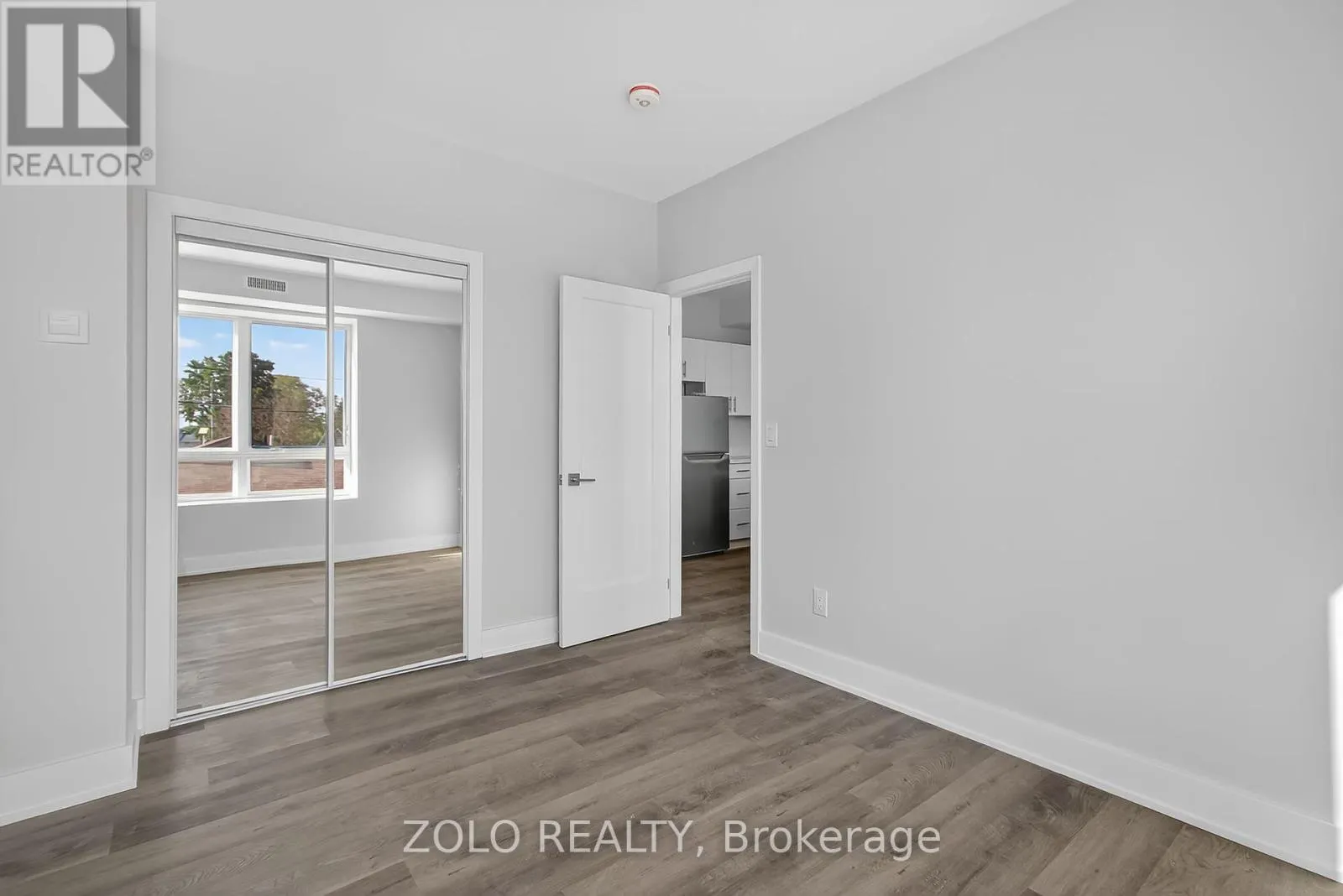 UNIT # 4 - 206 WELLINGTON STREET