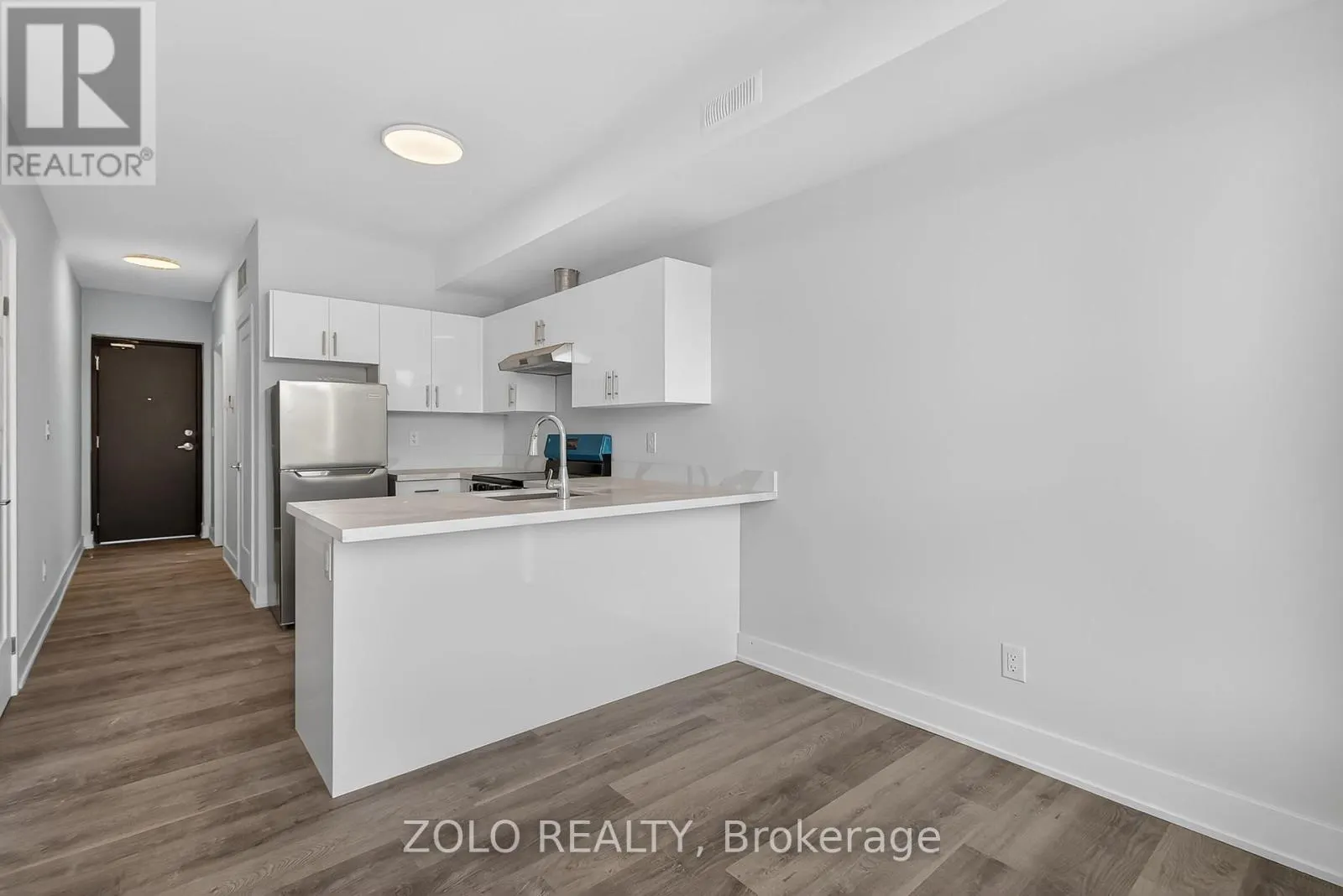 UNIT # 4 - 206 WELLINGTON STREET