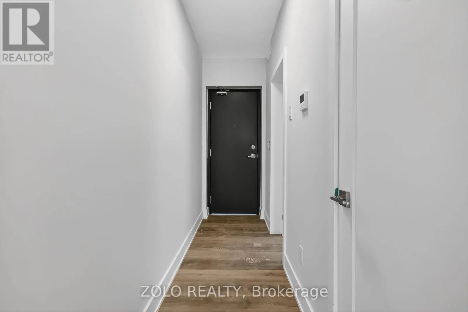UNIT # 4 - 206 WELLINGTON STREET