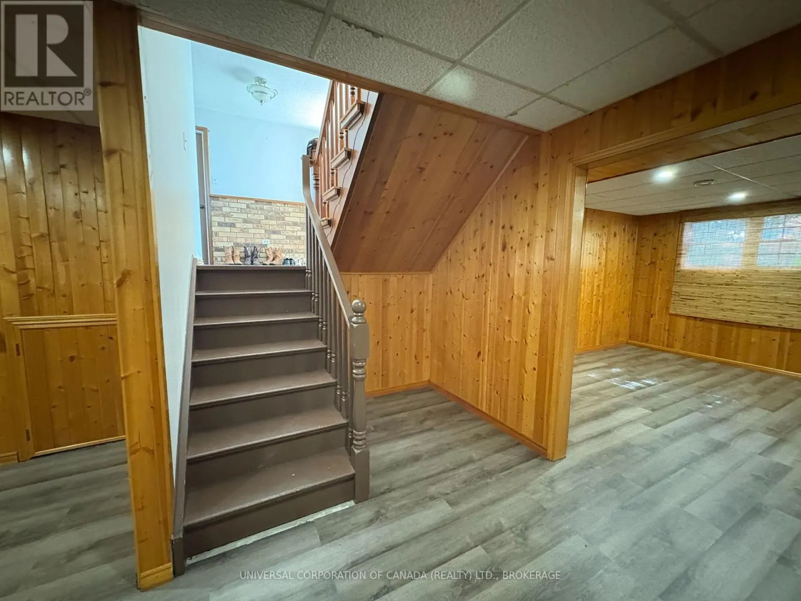 15 TREADWELL STREET E