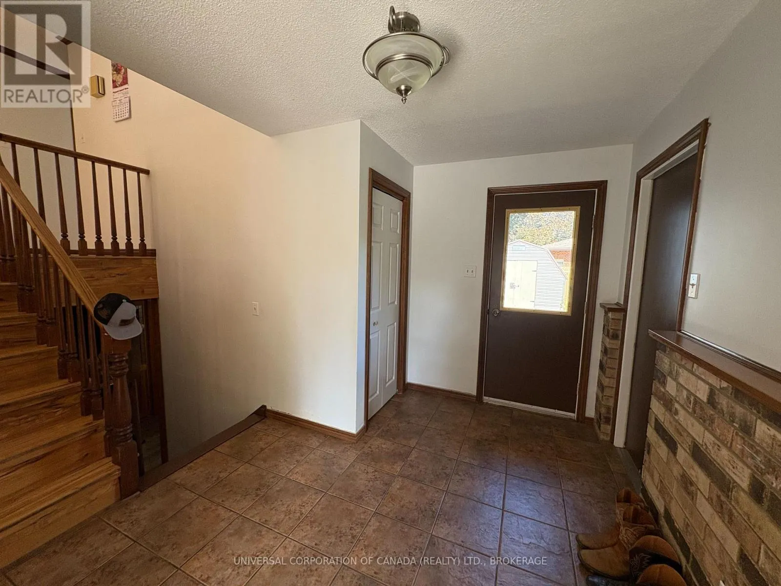 15 TREADWELL STREET E