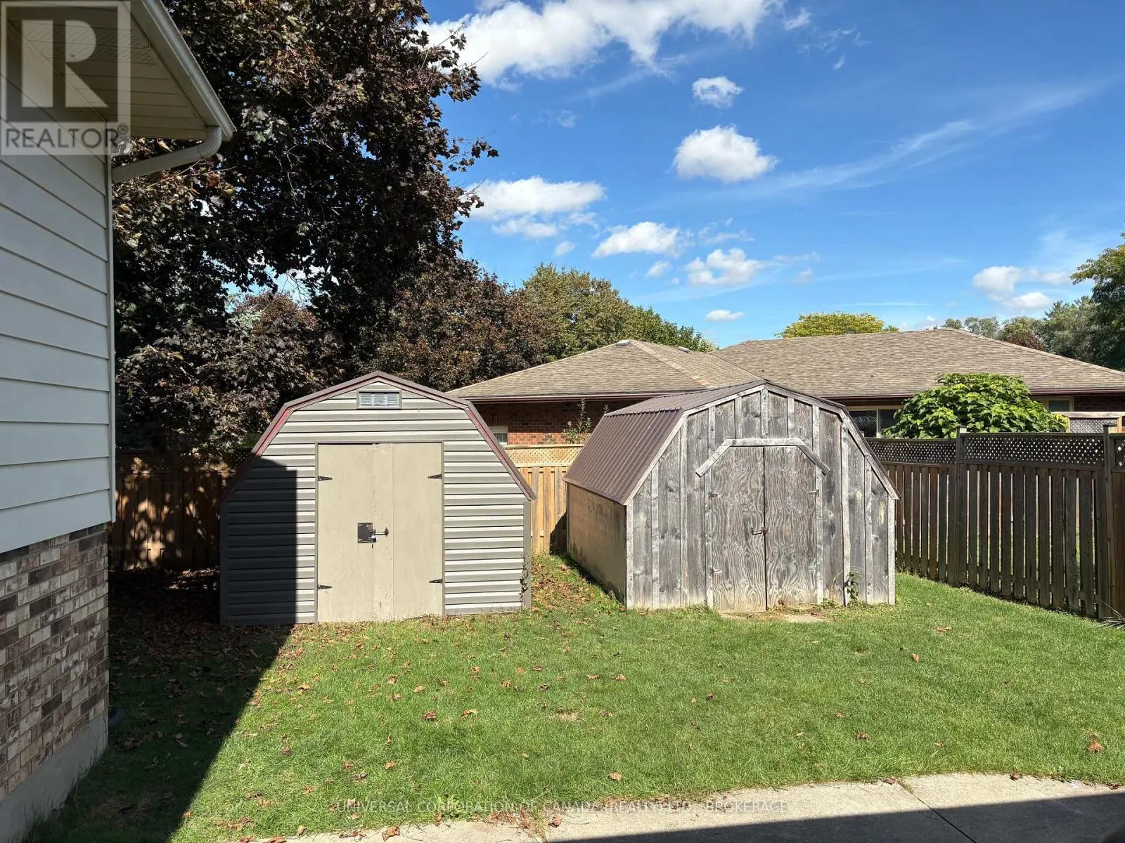 15 TREADWELL STREET E