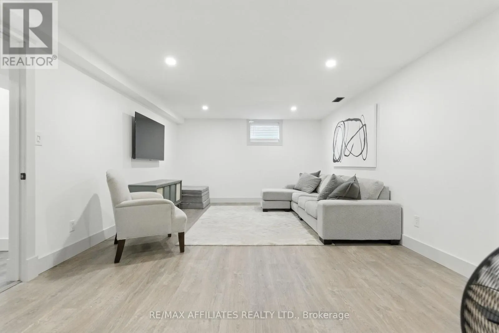 2C BAXTER DRIVE