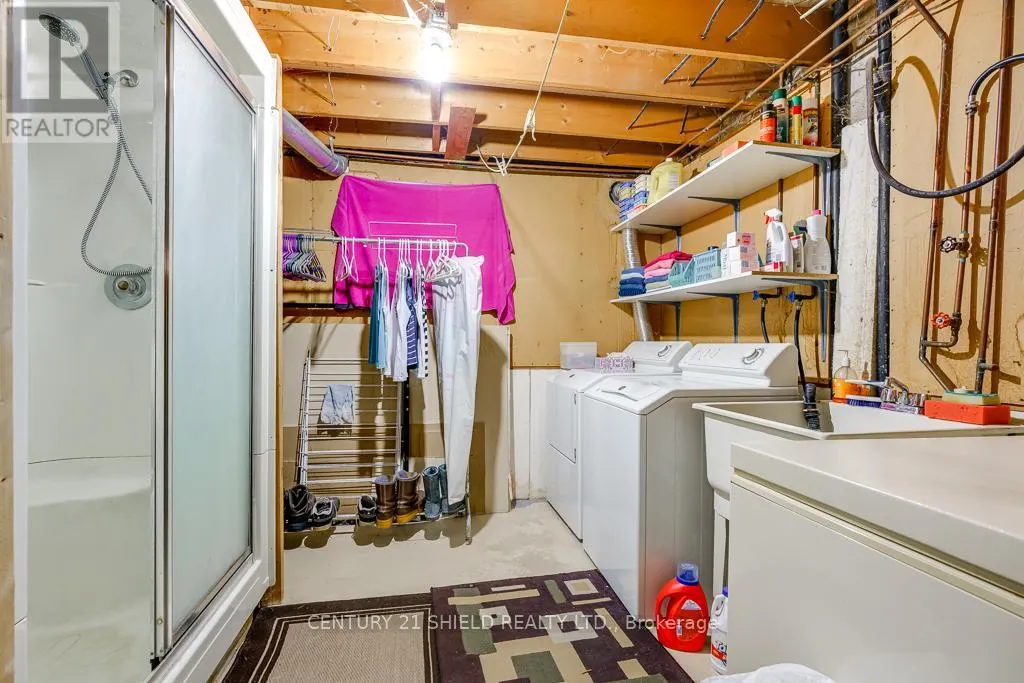 105 ATHLONE DRIVE