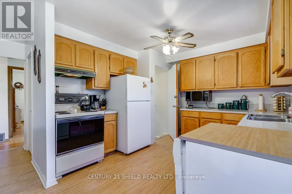 105 ATHLONE DRIVE