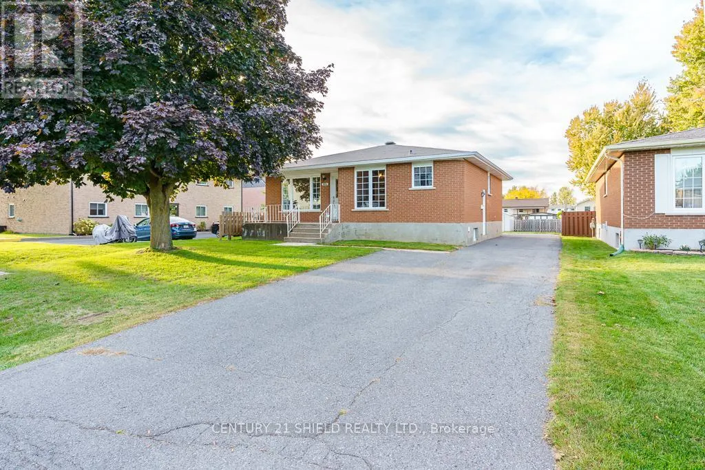 105 ATHLONE DRIVE