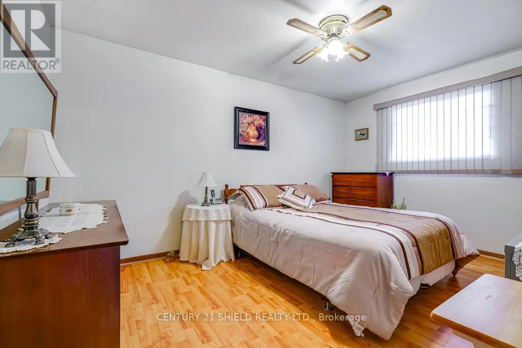 105 ATHLONE DRIVE