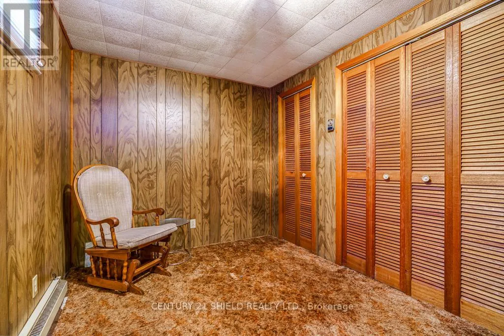 105 ATHLONE DRIVE