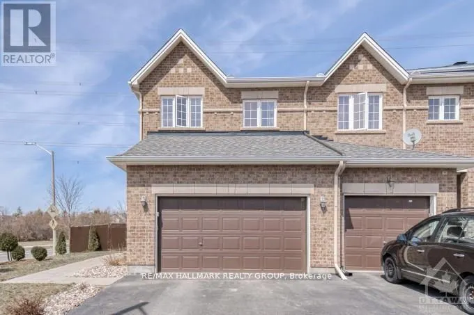 401 FOXHALL WAY