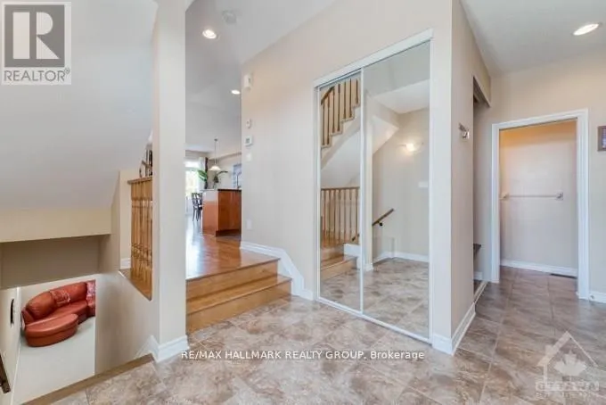 401 FOXHALL WAY